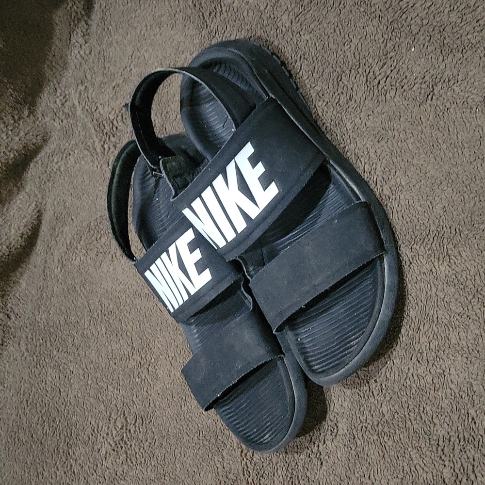 Nike Women's Tanjun Sandals